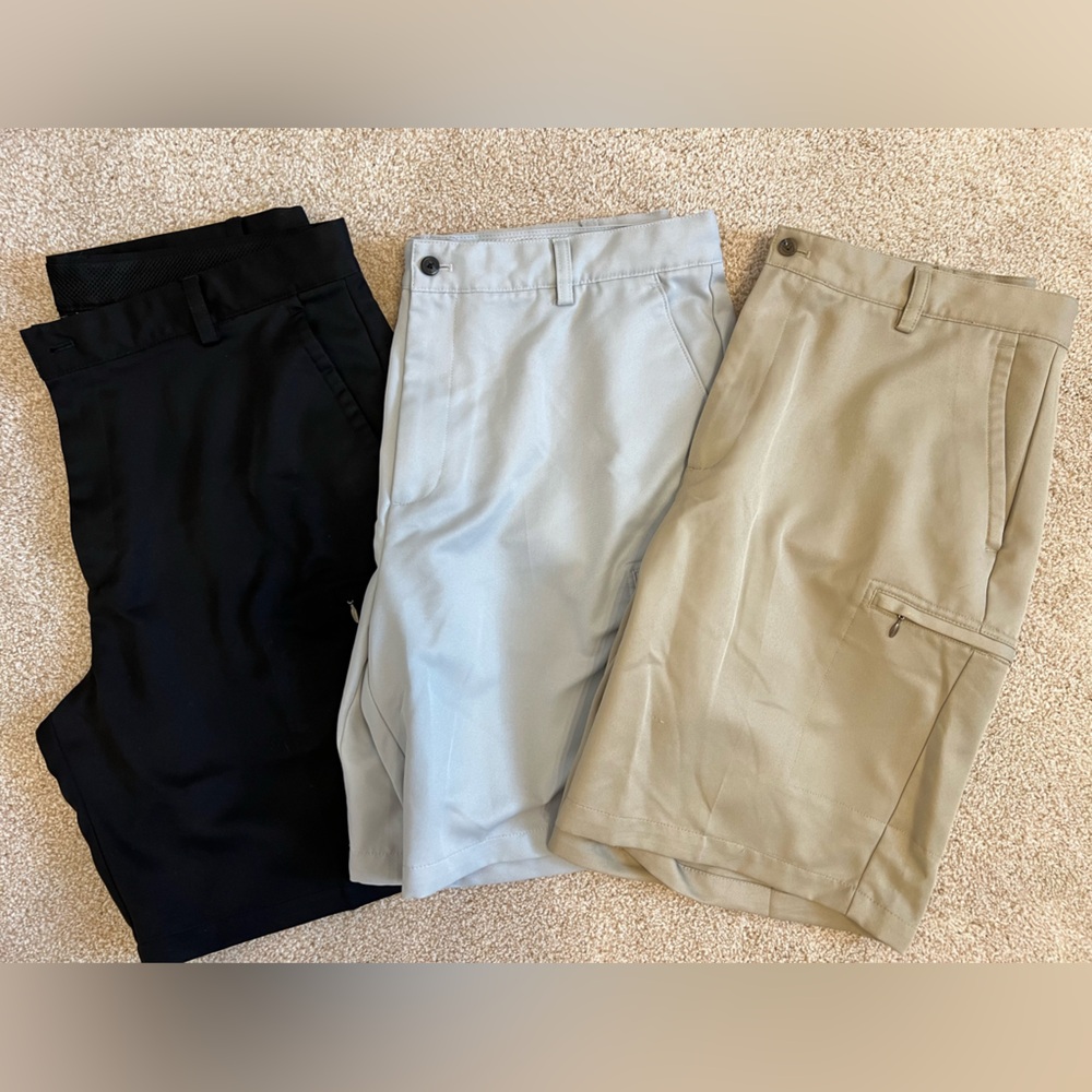 **3 FOR 1** Men’s IZOD Golf Swingflex 9.5in Black Khaki Gray Cargo Shorts Sz 38